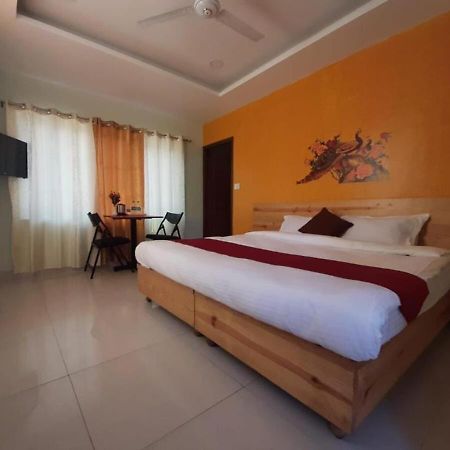 Hotel Yoga Retreat By Queens Valley Rishikesh Bagian luar foto