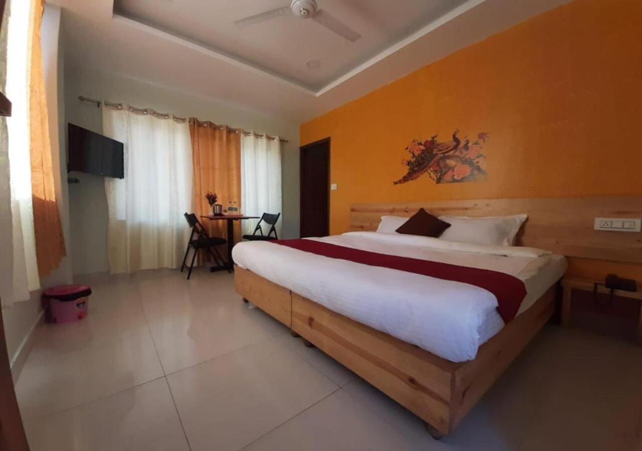 Hotel Yoga Retreat By Queens Valley Rishikesh Bagian luar foto