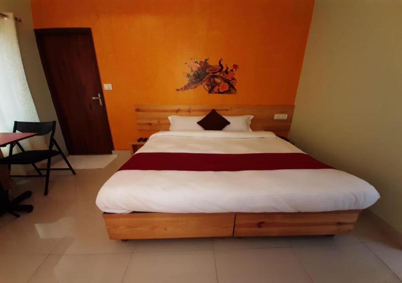 Hotel Yoga Retreat By Queens Valley Rishikesh Bagian luar foto
